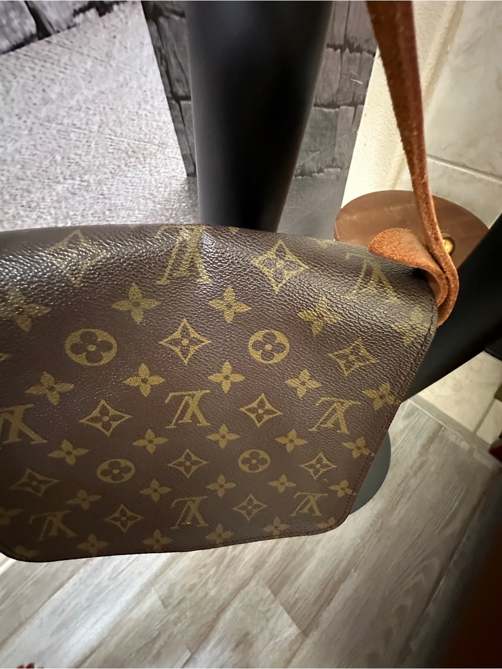 Louis Vuitton Monogram Canvas Messenger Bag with Tan Leather Trim - Picture 11 of 15
